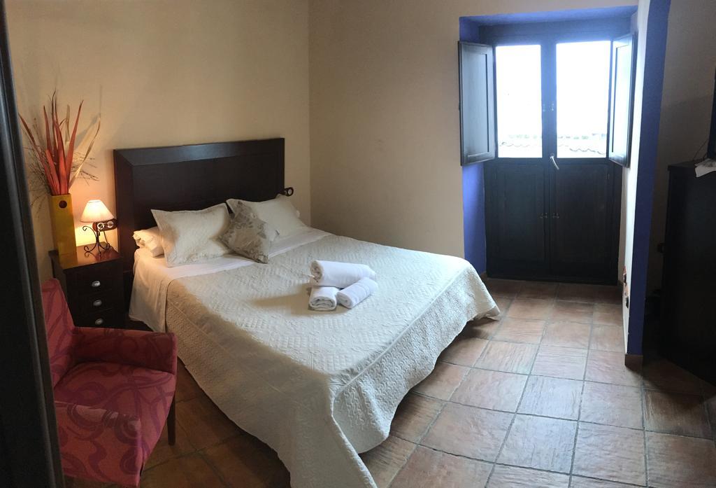 Apartamentos Victoria Bujalance Zewnętrze zdjęcie
