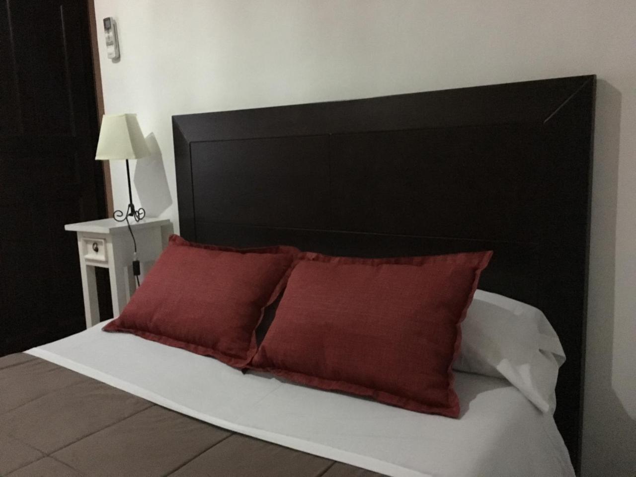 Apartamentos Victoria Bujalance Zewnętrze zdjęcie